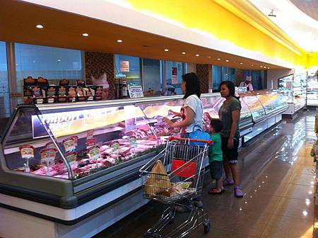 【分享】印尼泗水★Citraland週邊超市介紹★Lion Super INDO(印尼超市)、Ranch 99 Market(美式風格)、Hokky(華人超市)、Papaya(日韓食品)、Hypermart(印尼大賣場)