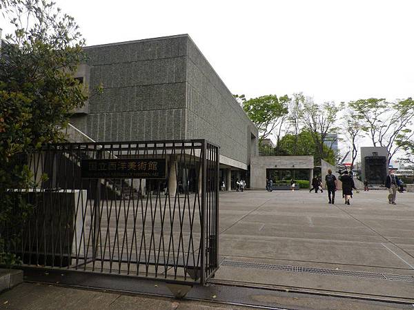 【遊】日本東京★上野公園(東照宮、花園稻荷神社、不忍池)+阿美橫丁(二木の菓子買伴手禮)★地鐵上野站。自由行