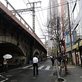 【遊】日本東京★有樂町(鐵道橋下的紅磚街景)+皇居外苑(圍牆外河景)★地鐵有樂町站。自由行