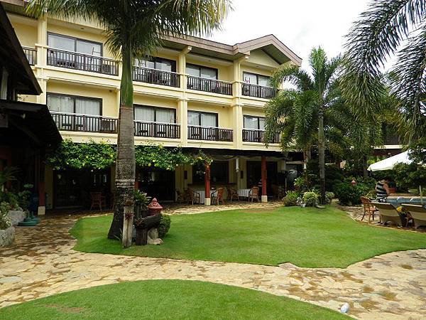 【住】菲律賓長灘島★Best Western Boracay Tropics Resort★Boracay飯店。渡假風。有游泳池