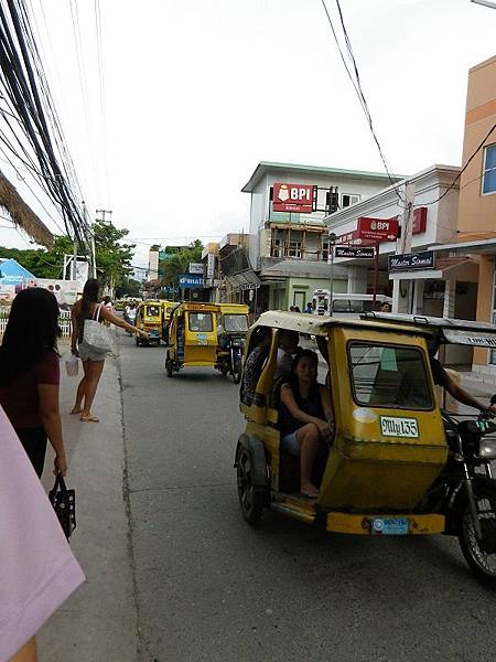 【2013遊】菲律賓長灘島★Boracay沙灘海景。長灘島大街。d mall plaza逛街買伴手禮★海島。自助旅行