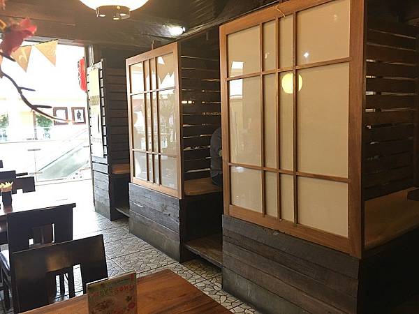 【食】印尼雅加達★新麵shin men japanese resto★日式料理。拉麵。丼飯。便當。壽司