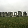 巨石陣(Stonehenge)由幾十塊巨石圍成一個大圓圈，其中一些石塊足有六公尺之高。據估計，巨石陣已經在這個平原上矗立了幾千年