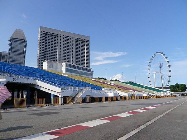 【遊】新加坡★螺旋橋The Helix Bridge。金沙購物廣場The Shopper at Marina Bay Sands★搭地鐵旅行。自助行程。自由行