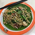 【食】印尼雅加達★AKANG KWETIAW★華人小吃店。炒粿條。炒麵。炒米粉。炒飯。Gading Serpong