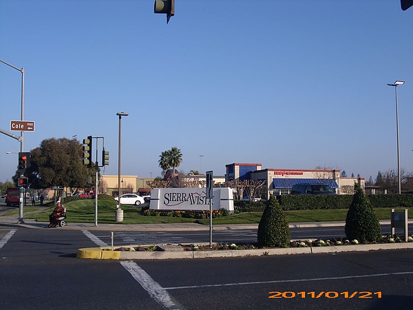 Fresno - SierraVista Mall in Clovis 04.JPG