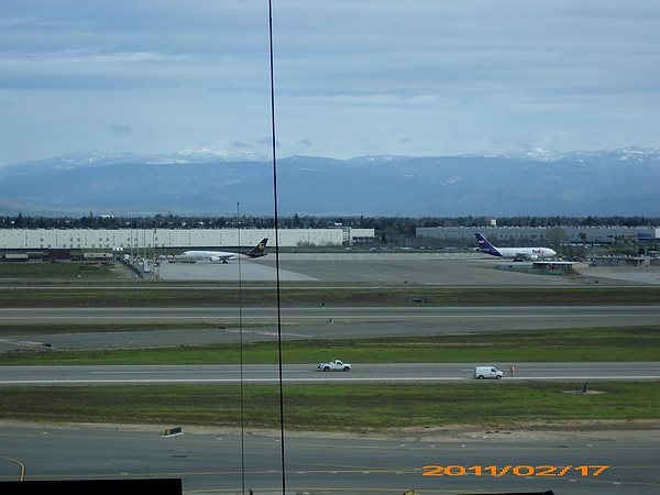 Fresno Yosemite Airport ATC 07.JPG