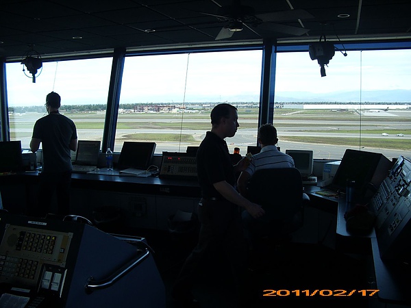 Fresno Yosemite Airport ATC 03.JPG