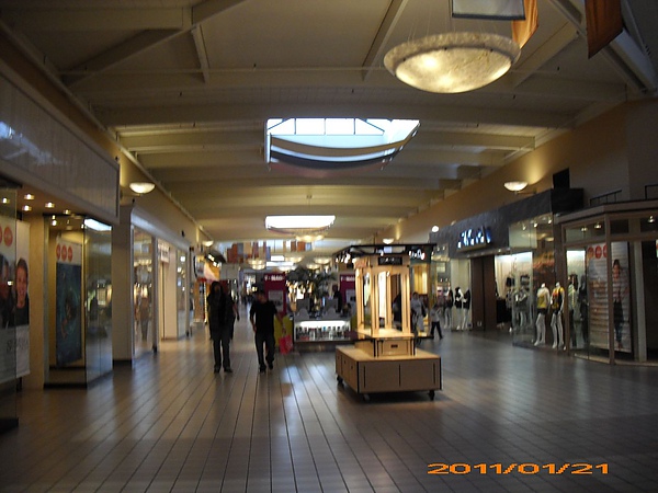 Fresno - SierraVista Mall in Clovis 16.JPG