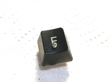 那就鎖上螺絲吧!! F鍵定位凸點被磨平的時候