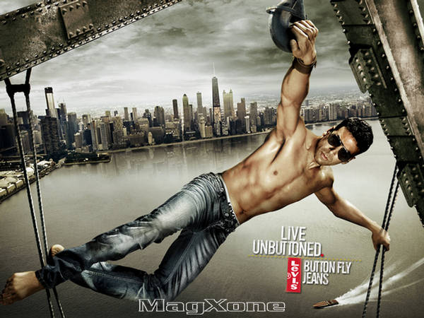 akshay-kumar-levis-button-fly-jeans-1.jpg