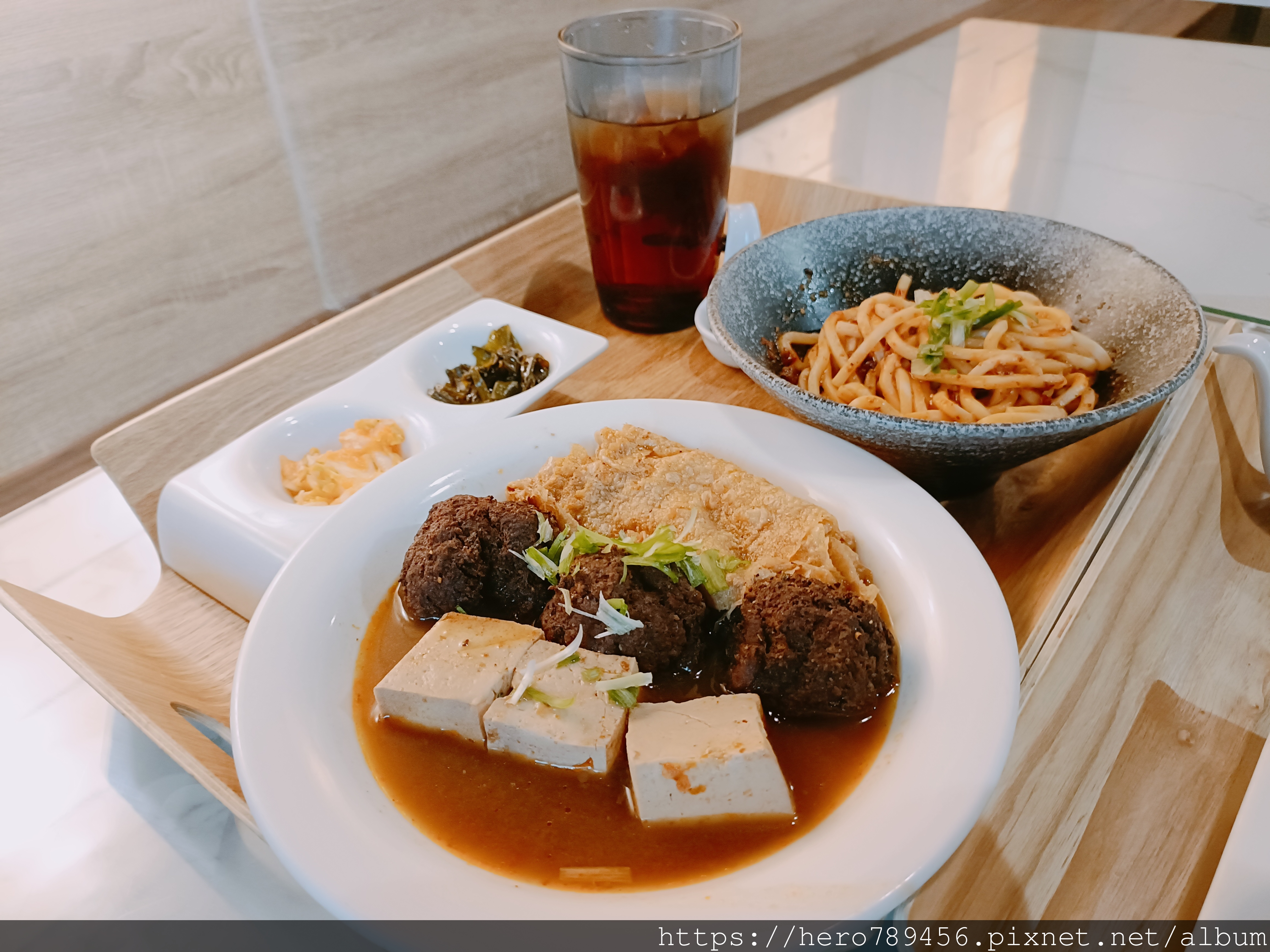 (新北新莊美食)麻入口(原:麻麻號)，排骨鴨血豆腐專賣，首創