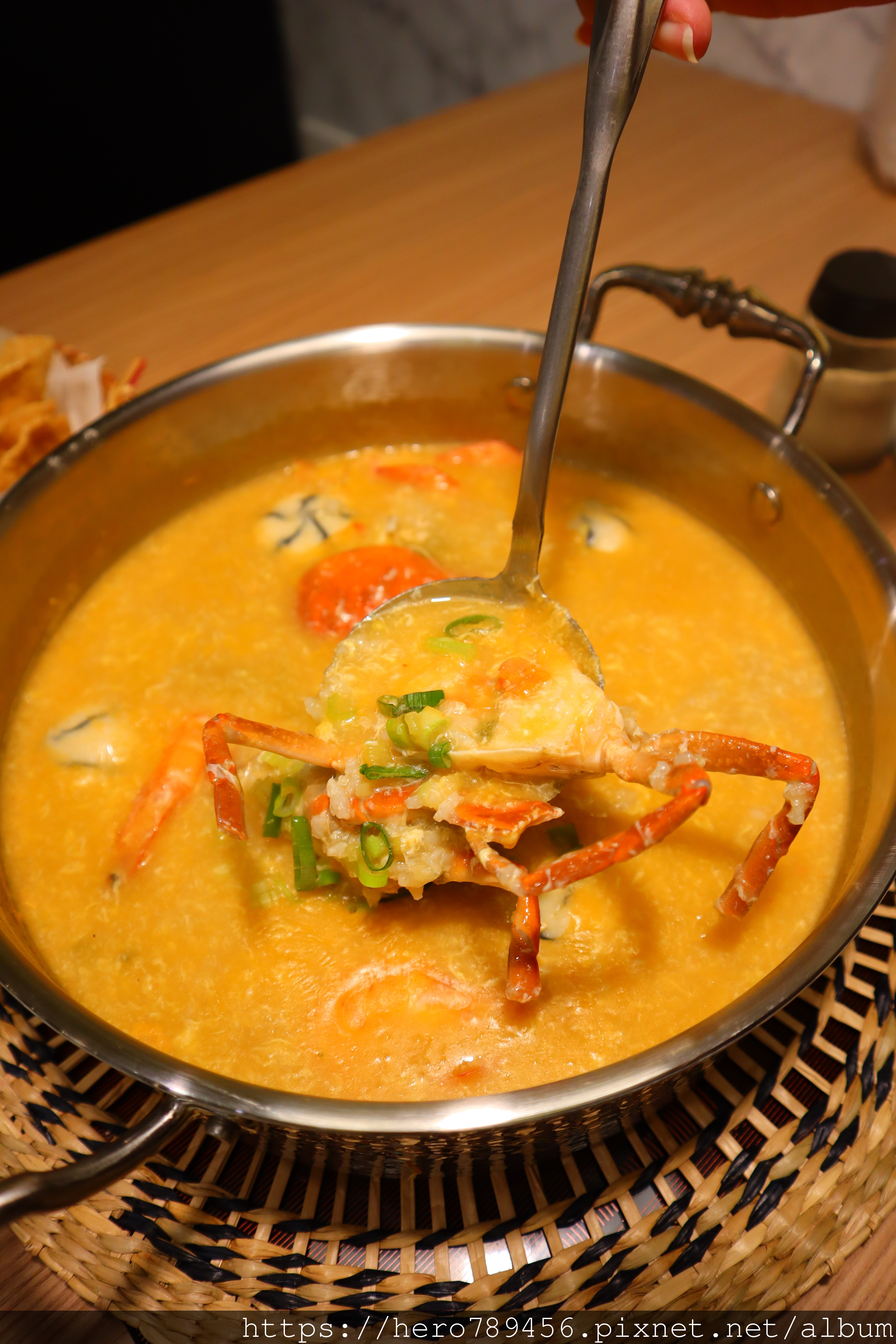 新北板橋美食-追樂 祕式泰鍋物, 不用出國也能享受道地泰鍋物,推薦必吃!超美味泰上皇生猛海鮮功夫粥~