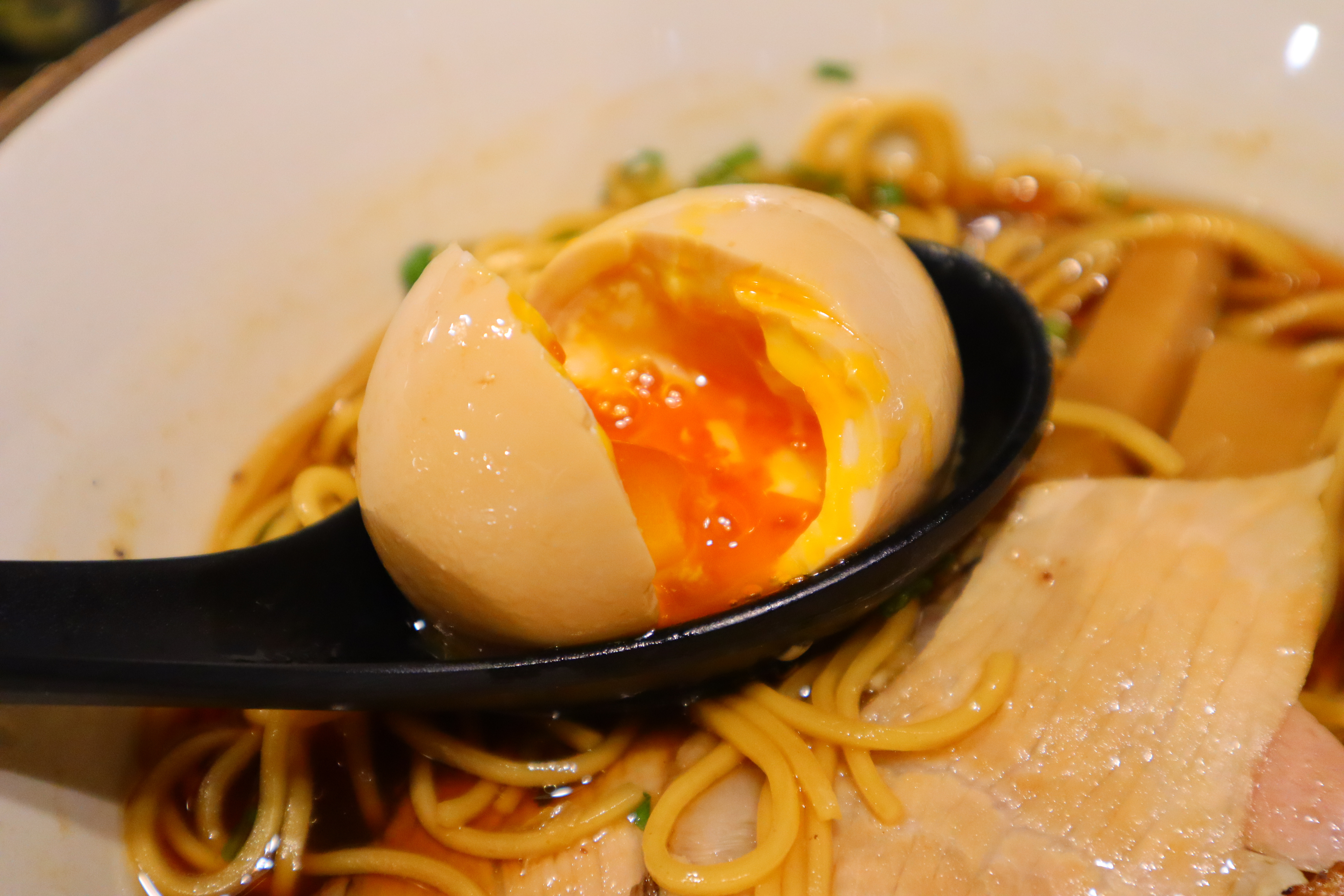 (台北中正美食)鷹流東京醤油拉麺蘭丸ranmaru-林森南路