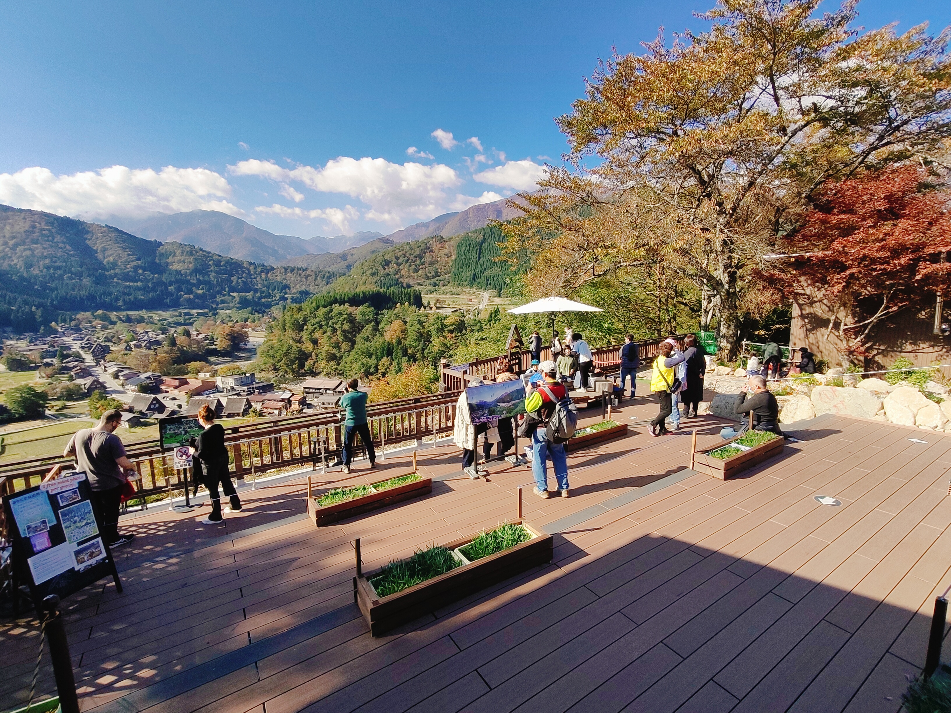 (日本岐阜白川鄉景點)天守閣展望台，輕鬆鳥瞰整個白川鄉合掌村