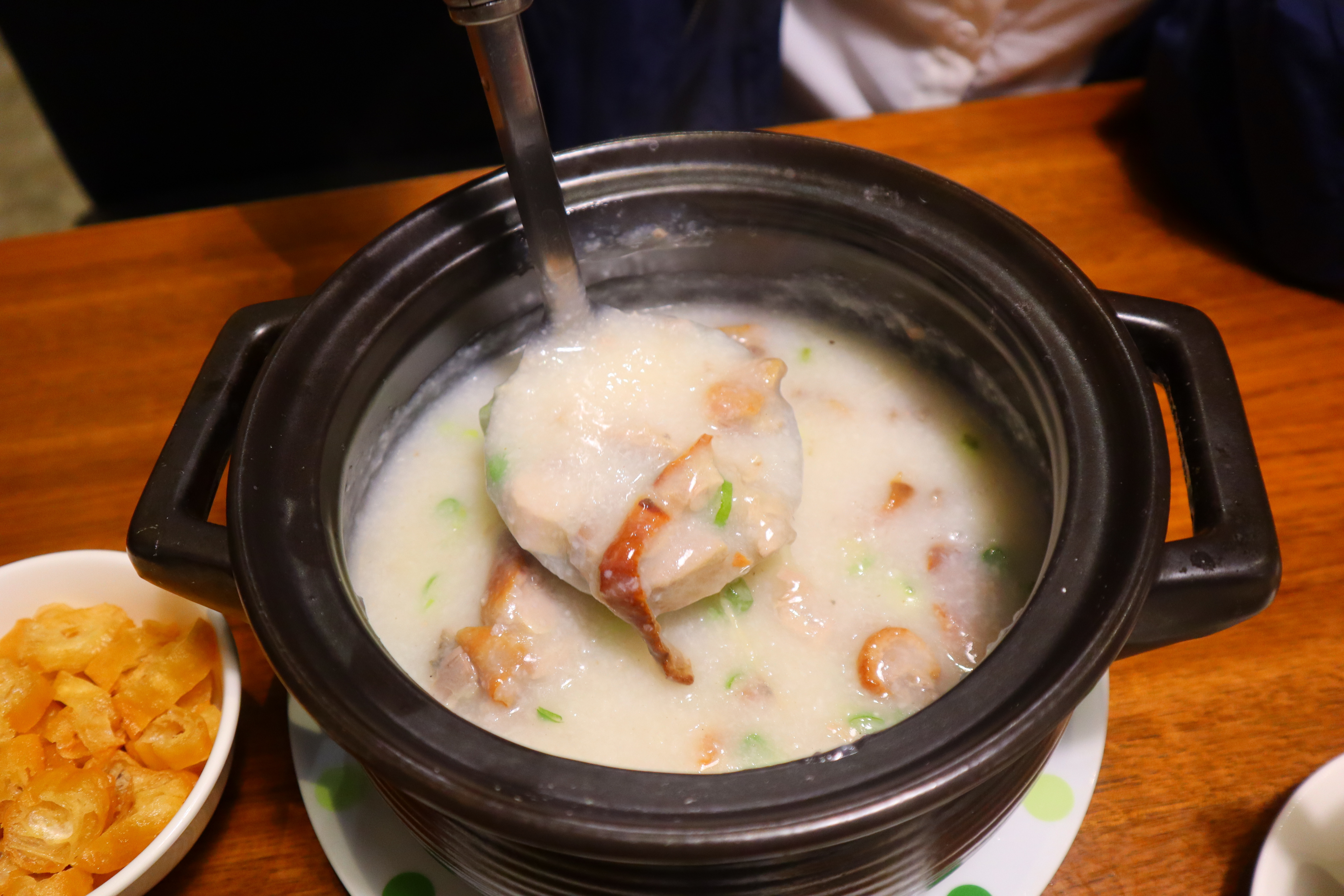 (新北板橋美食)彌敦道茶餐廳板橋誠品店，板橋人氣港式飲茶推薦