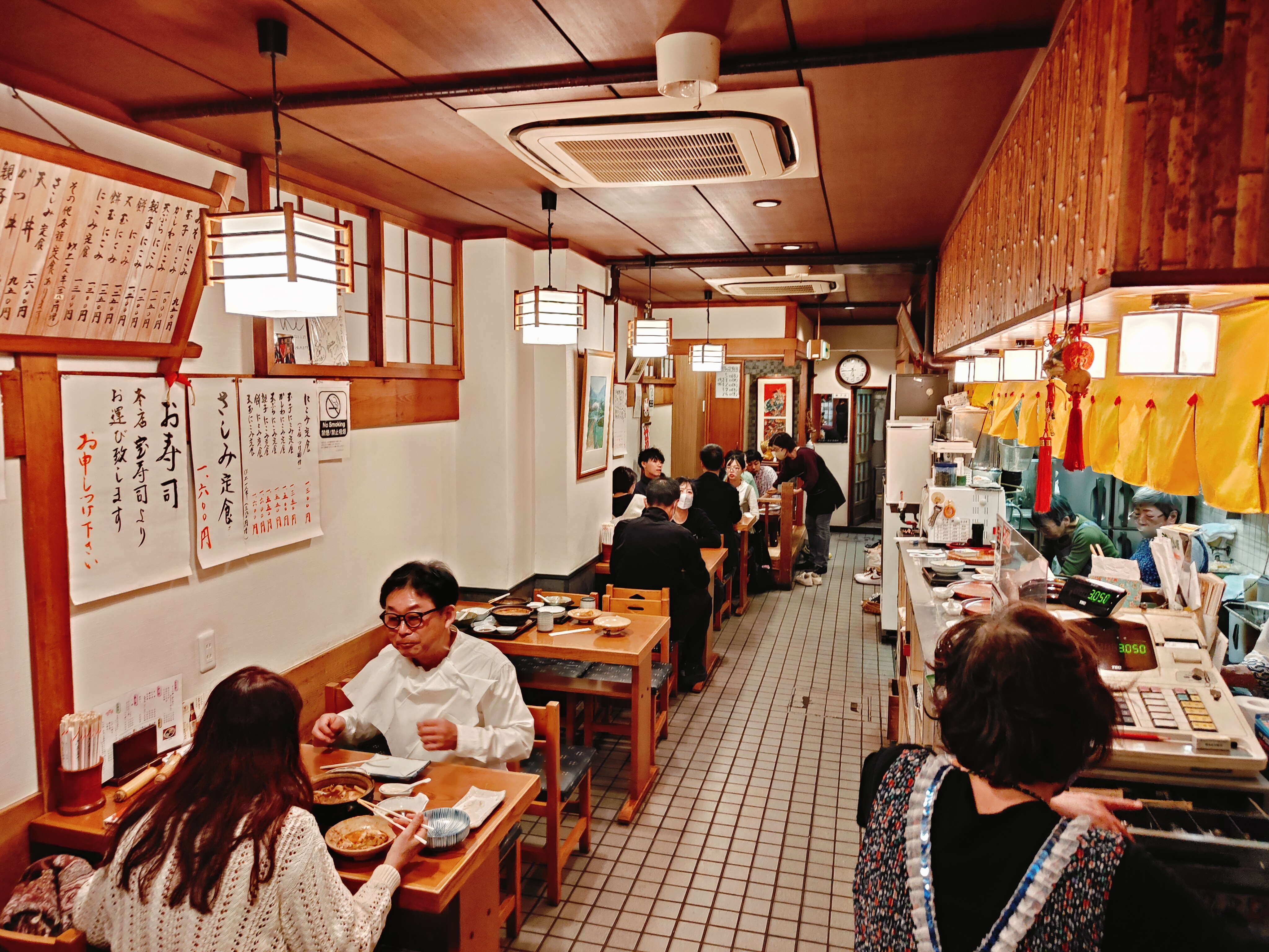 (日本愛知名古屋美食)味噌鍋燒烏龍 たから，大須觀音街必吃美