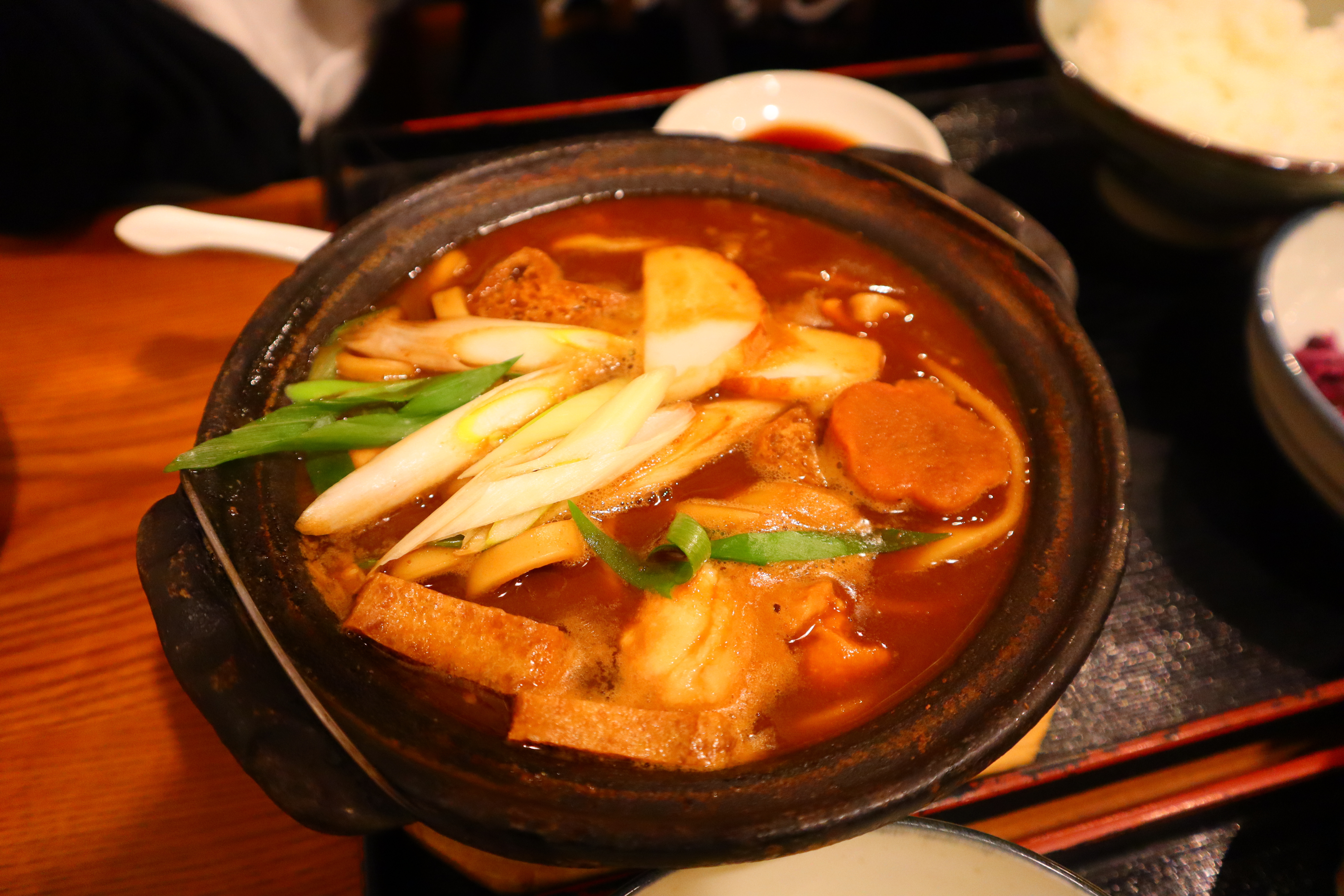 (日本愛知名古屋美食)味噌鍋燒烏龍 たから，大須觀音街必吃美