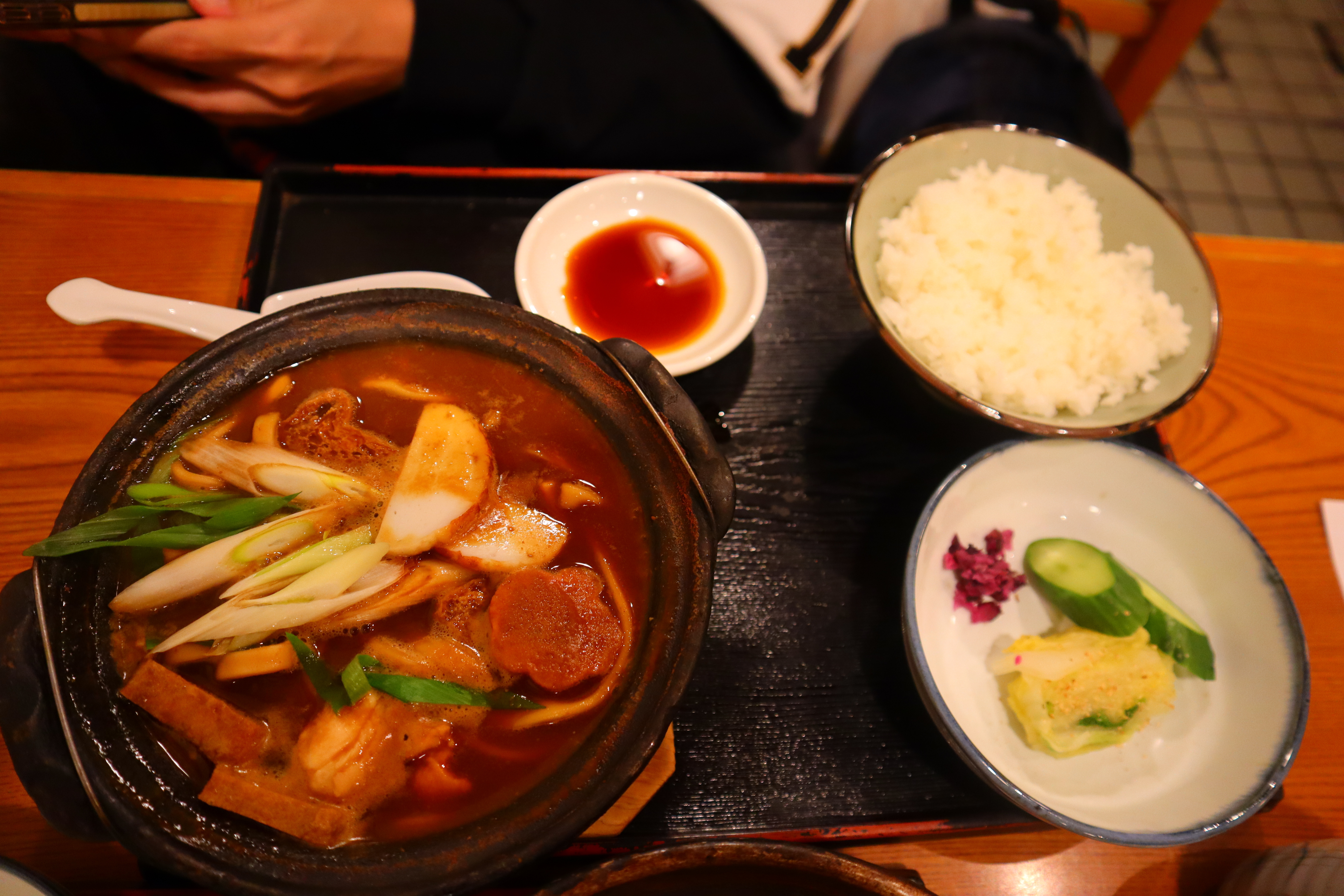 (日本愛知名古屋美食)味噌鍋燒烏龍 たから，大須觀音街必吃美