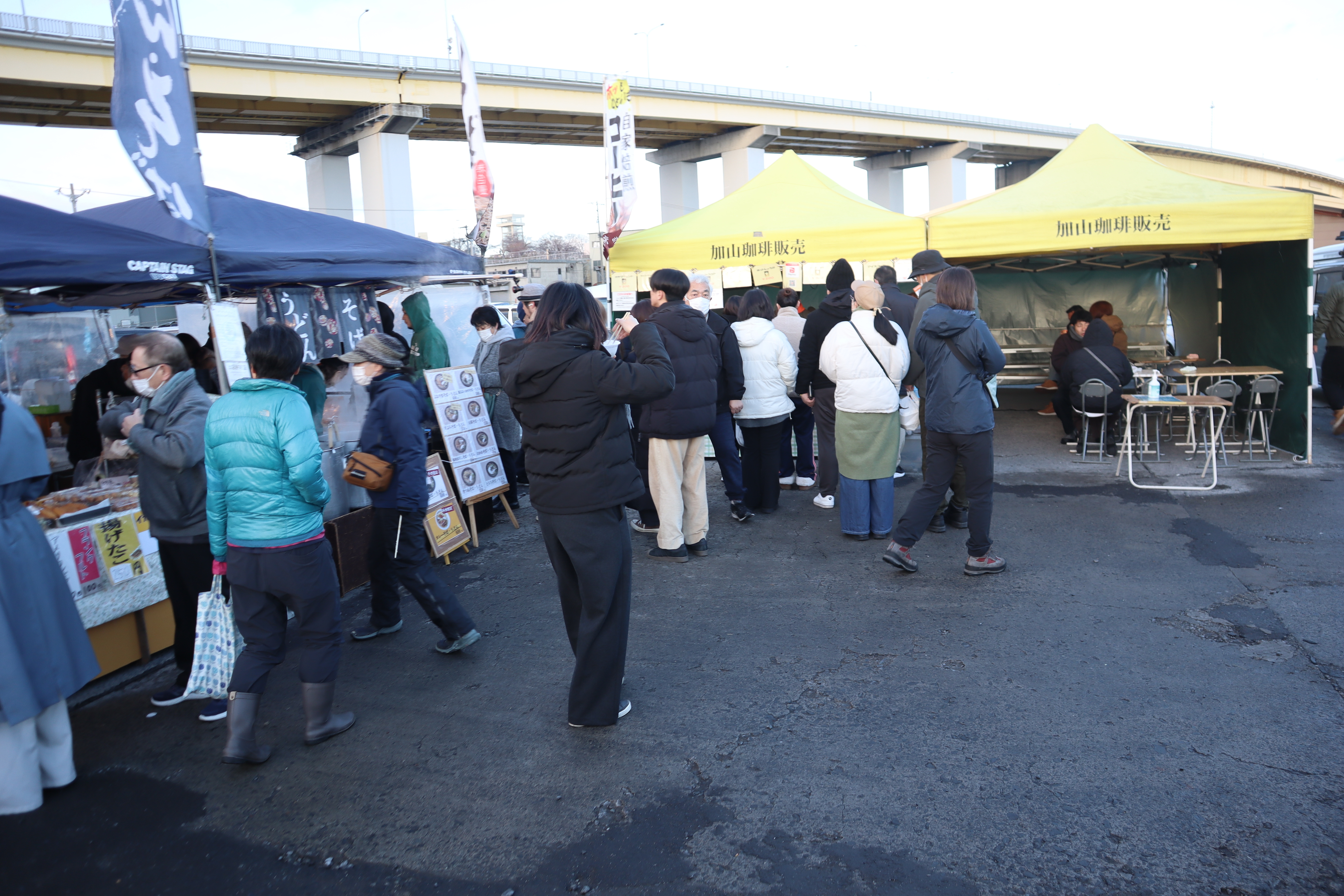 (日本青森旅遊)館鼻岸壁早市，日本最大且最熱鬧的星期天朝市，