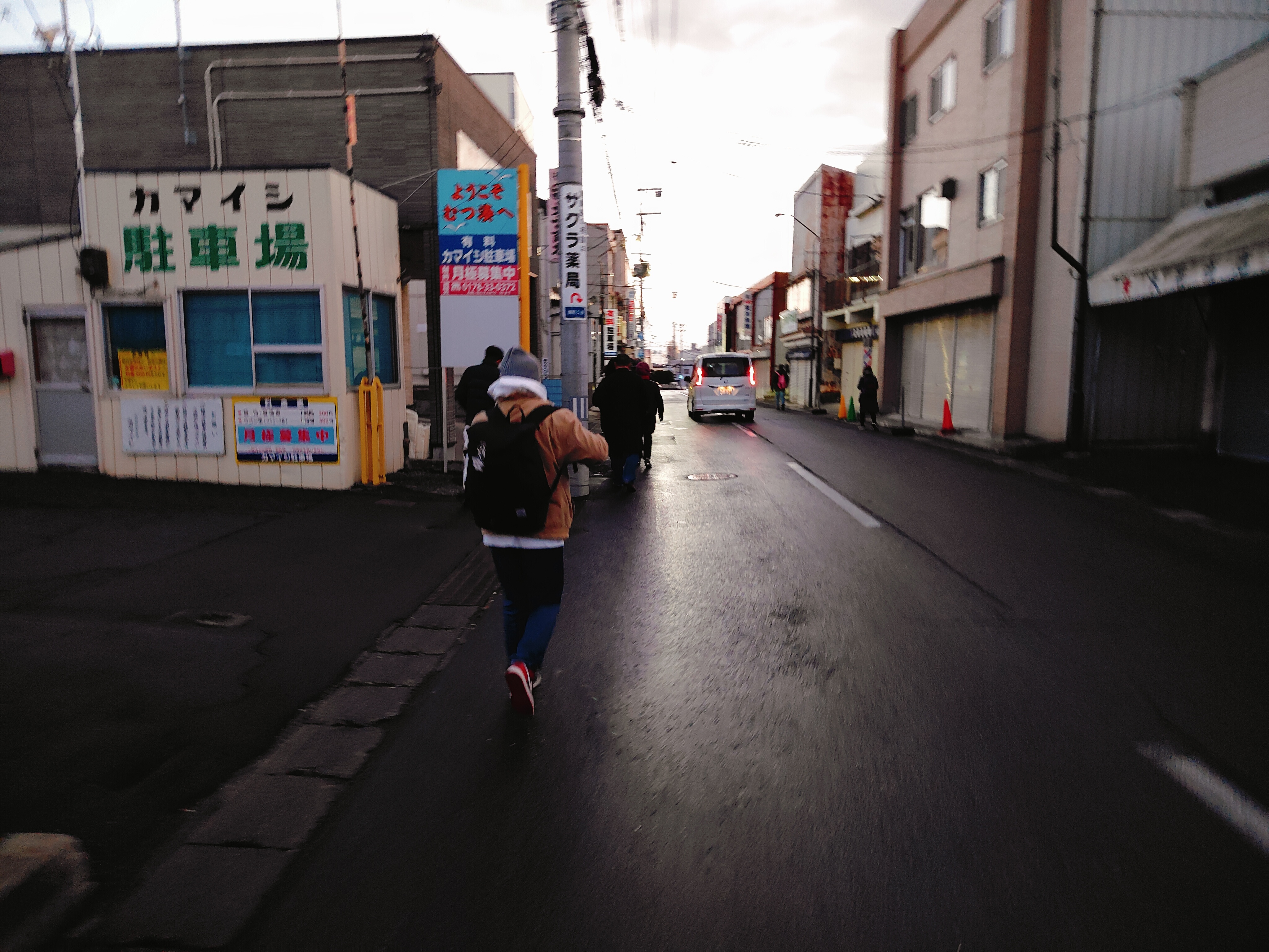 (日本青森旅遊)館鼻岸壁早市，日本最大且最熱鬧的星期天朝市，