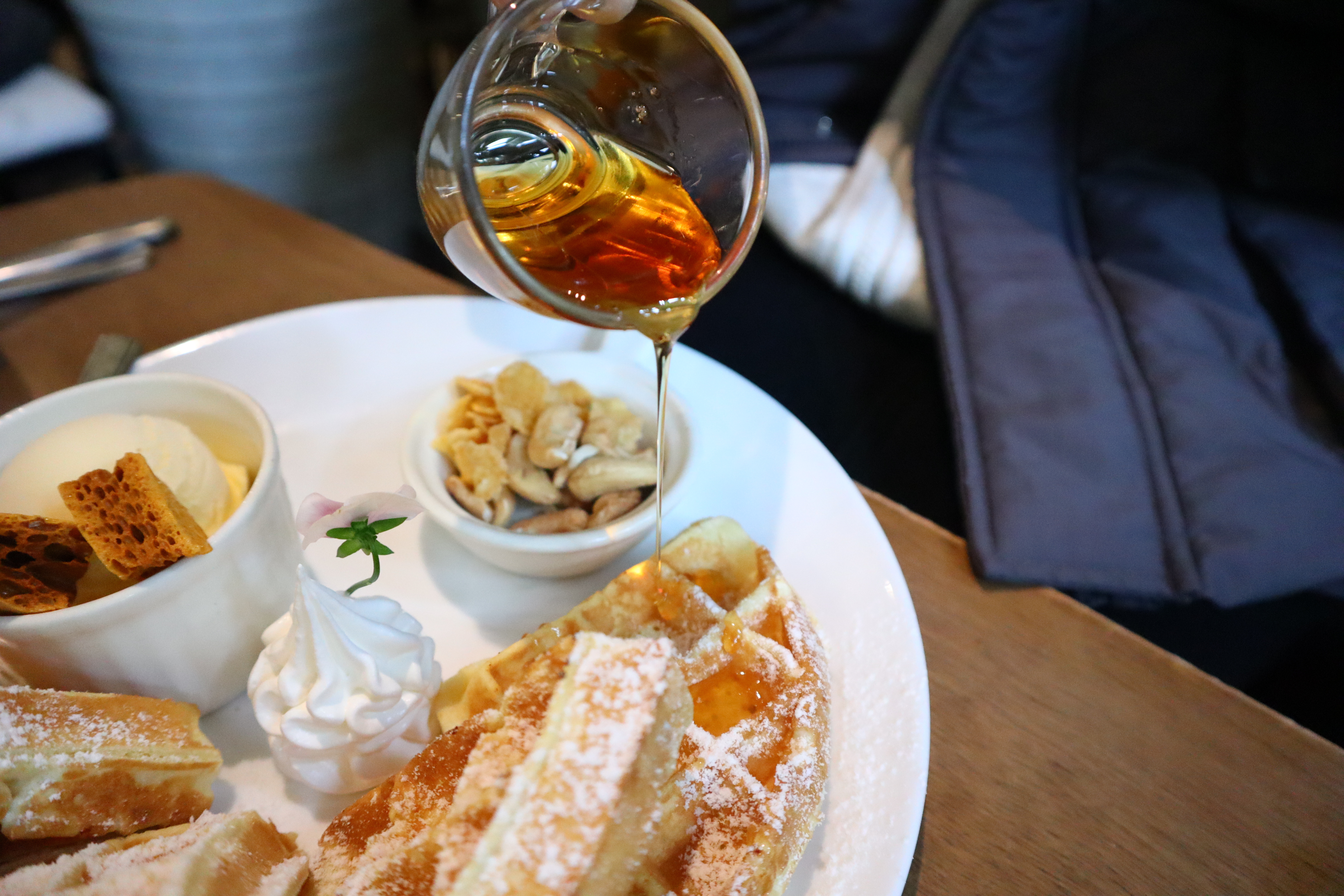 (台北萬華西門美食)貳拾陸巷 Somebody Cafe，叢