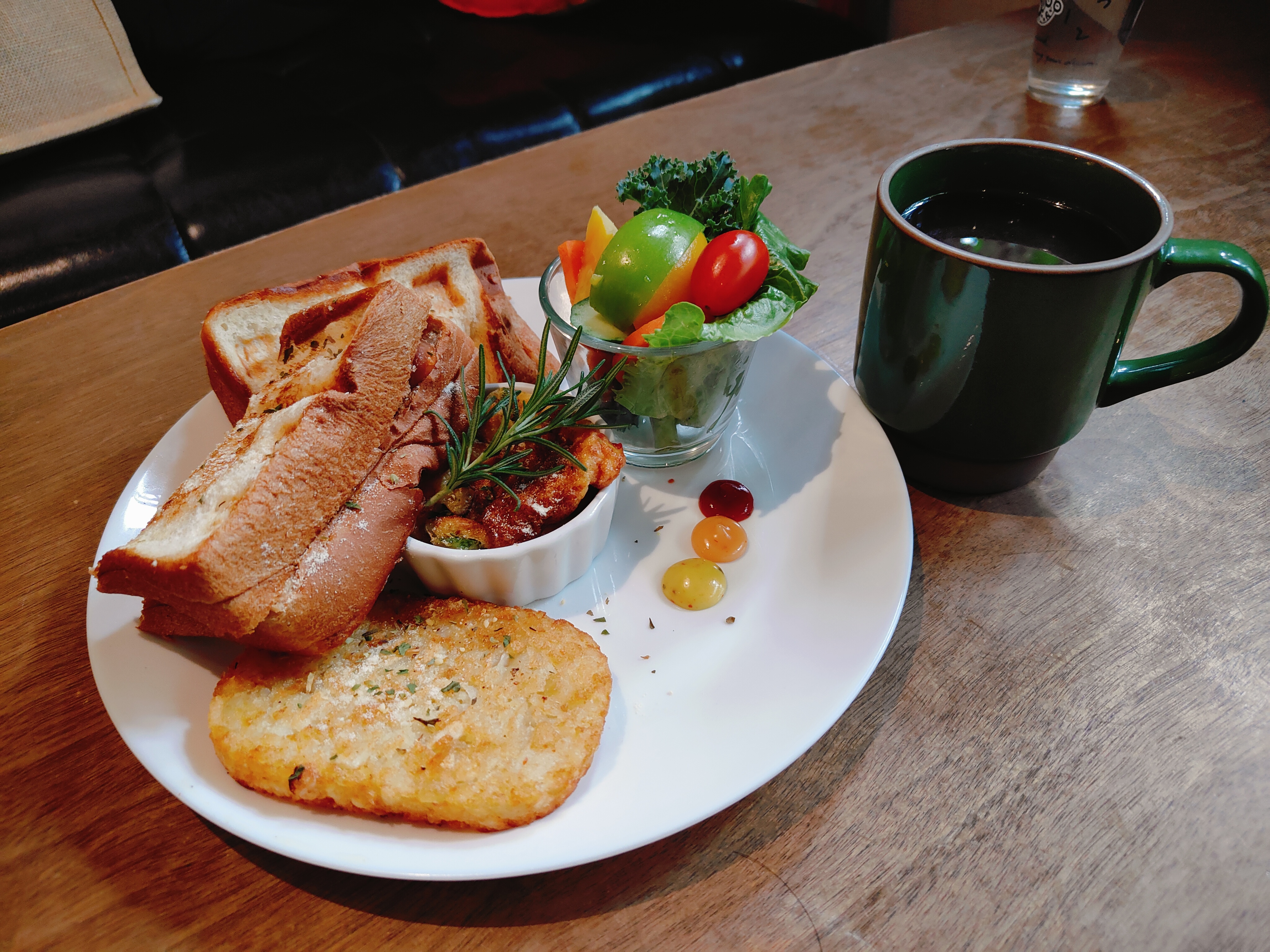 (台北萬華西門美食)貳拾陸巷 Somebody Cafe，叢