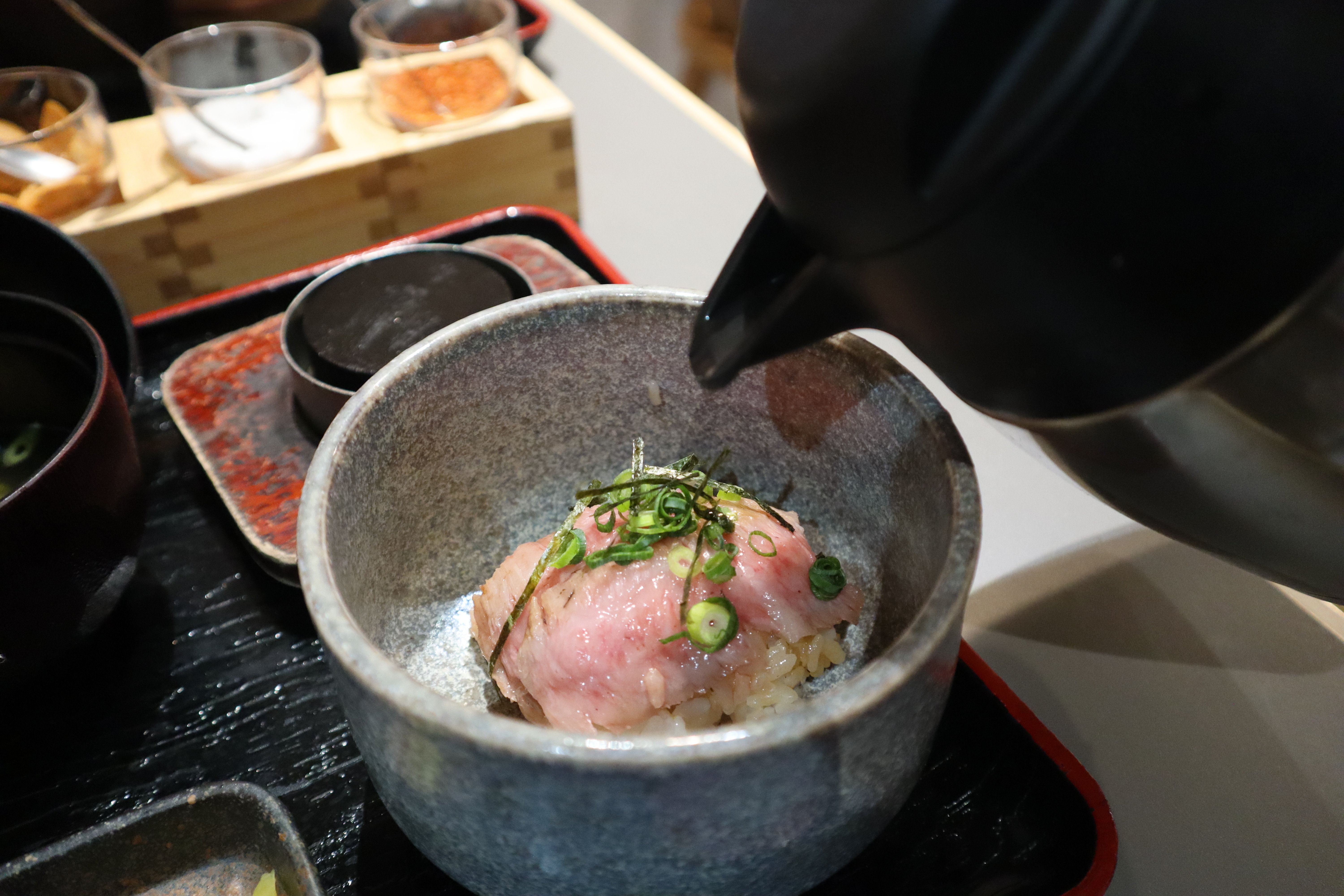 (福岡餐廳)黒毛和牛 博多牛まぶし 武蔵，近期超夯的超高CP