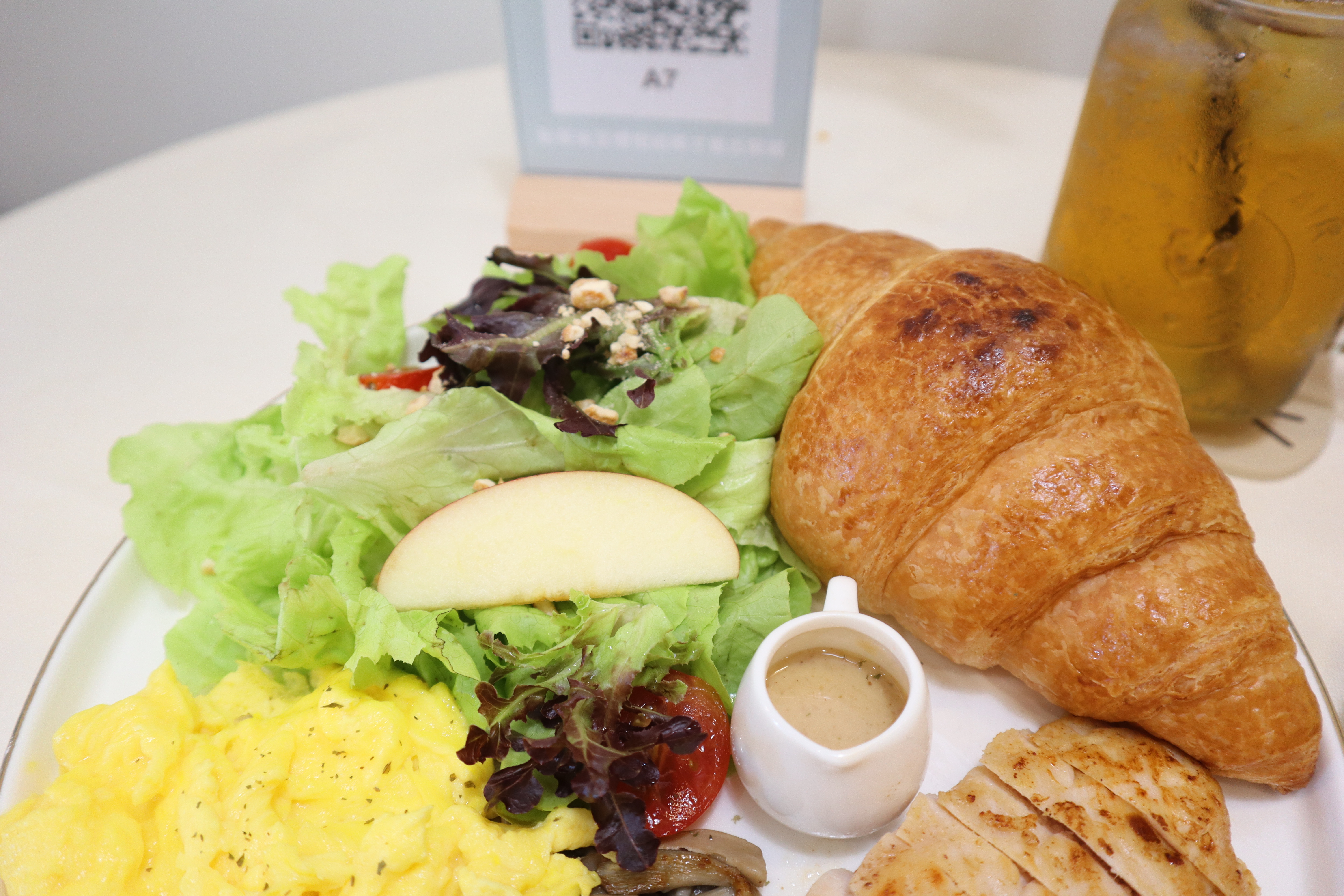 (新北板橋餐廳)樂食，明亮文青風早午餐，細緻擺盤與多元口味一