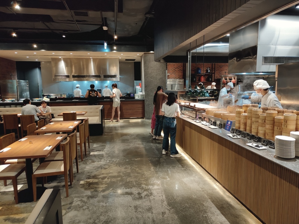 (新北新莊餐廳)村民食堂廚窗港點 新莊i-Tower店，
