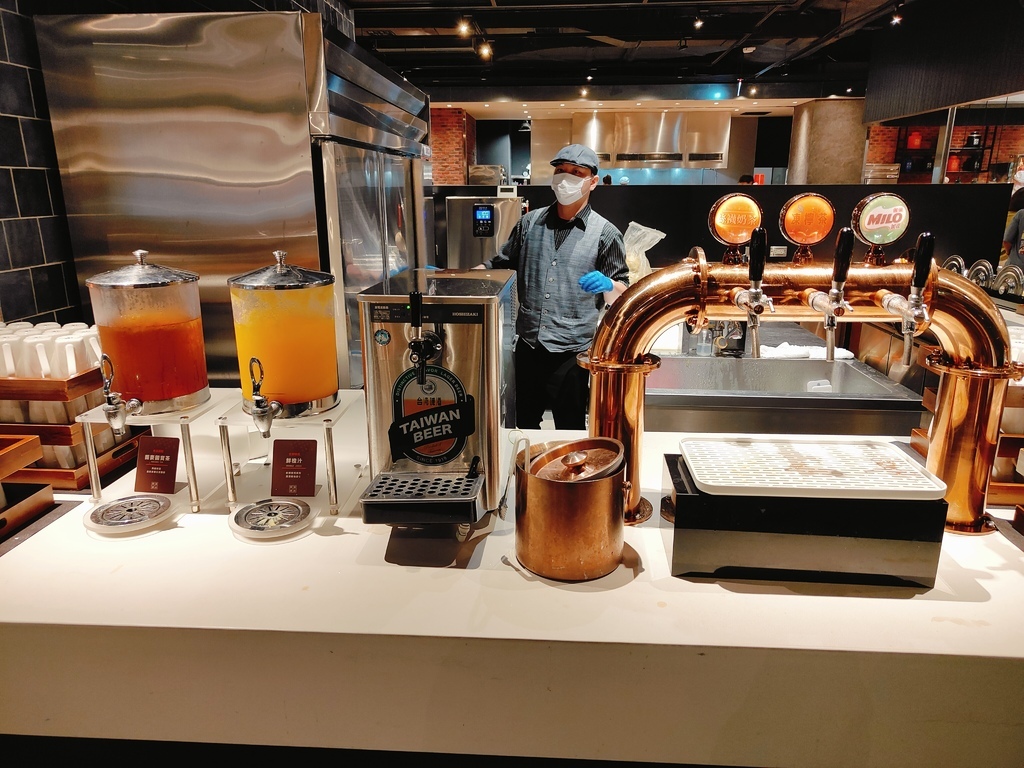 (新北新莊餐廳)村民食堂廚窗港點 新莊i-Tower店，