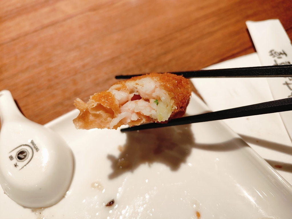 (新北新莊餐廳)村民食堂廚窗港點 新莊i-Tower店，