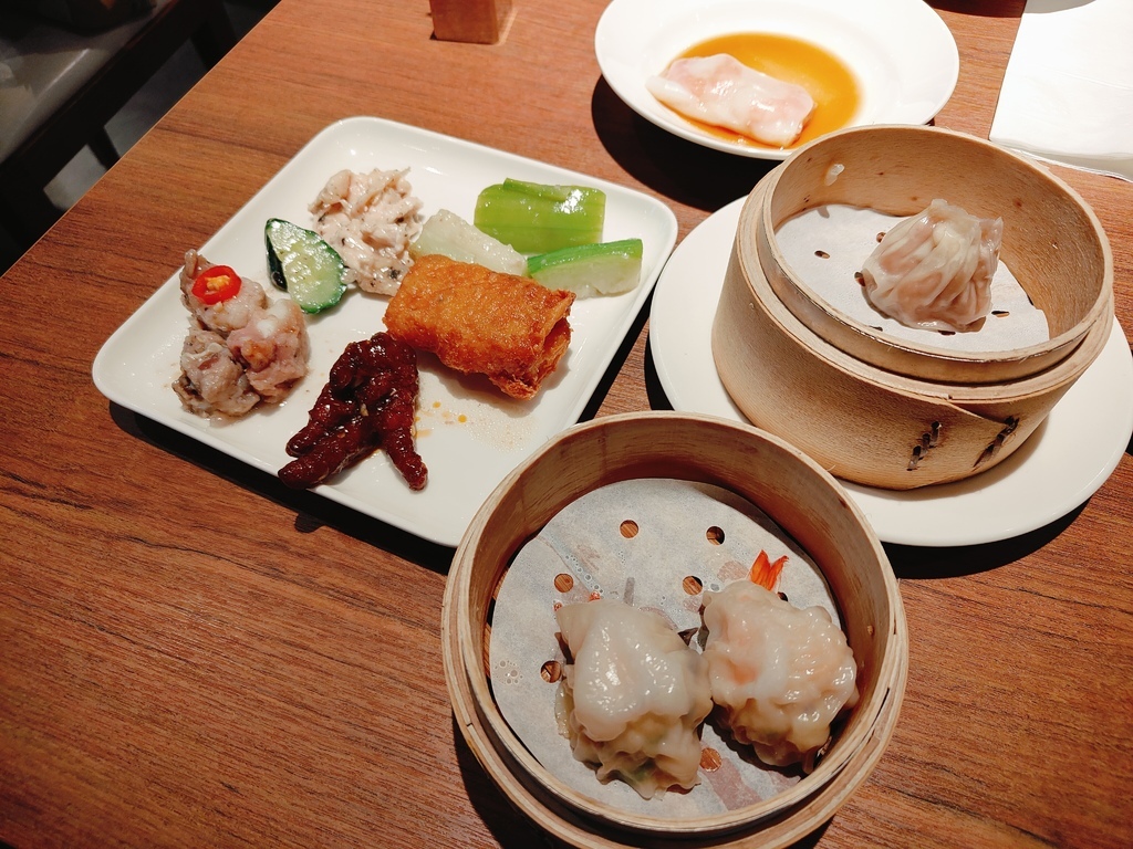 (新北新莊餐廳)村民食堂廚窗港點 新莊i-Tower店，