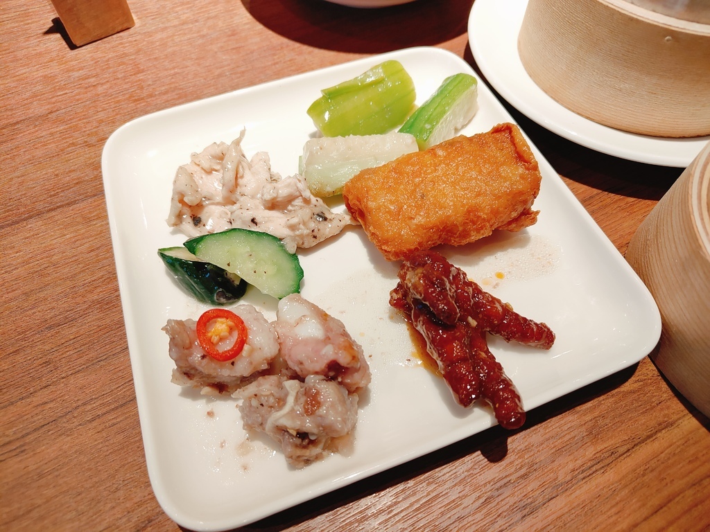 (新北新莊餐廳)村民食堂廚窗港點 新莊i-Tower店，