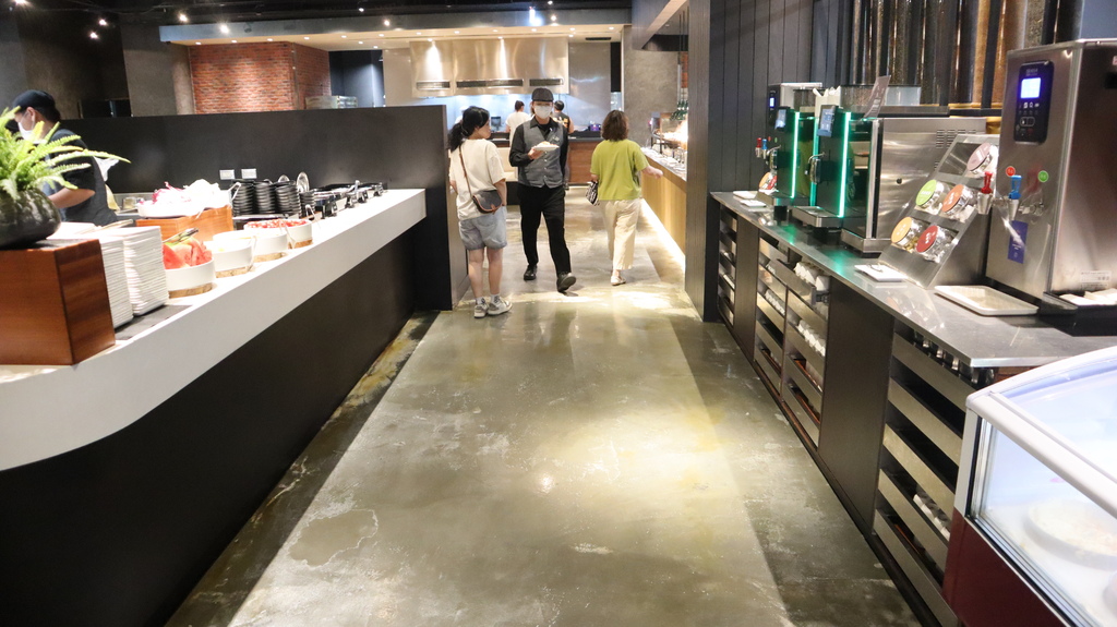 (新北新莊餐廳)村民食堂廚窗港點 新莊i-Tower店，新莊