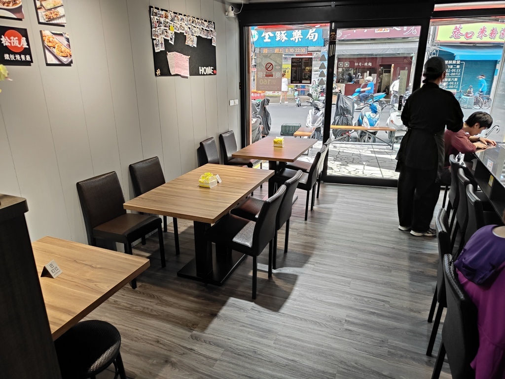 (新北新莊餐廳)松阪屋鐵板燒，從新莊中正路搬家到建中街~環境