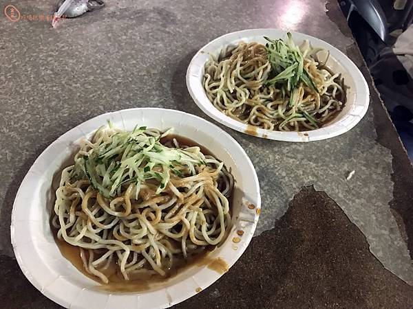 三重小貨車草地涼麵5.jpg