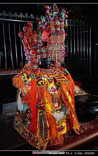 東石笨港口港口宮開基大聖母換衣服 轉載東廠部落格 副瀨富安宮的部落格 非官方 痞客邦