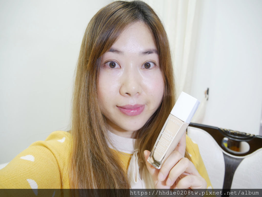 兰蔻超极光精华水粉底 (7).jpg