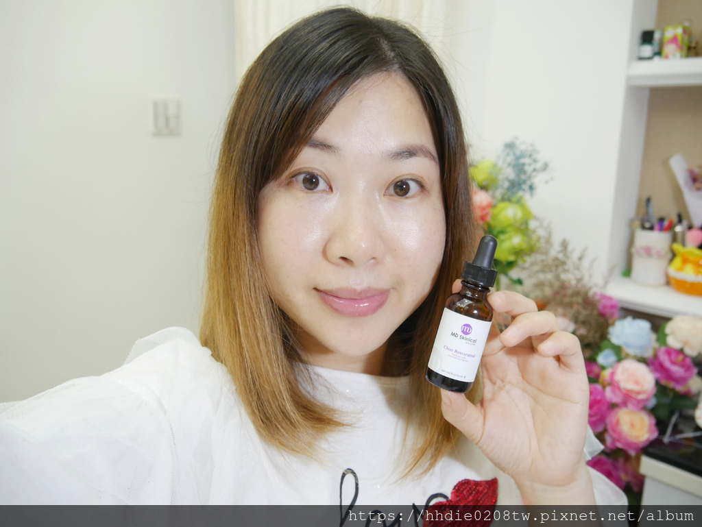 10%白藜蘆醇凍齡精華 (8).jpg