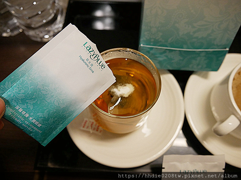 LazyBlue懶青子肽水潤玻尿酸固體飲 (38).jpg