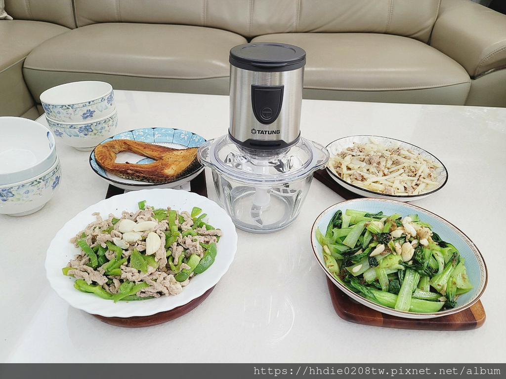 蒜香青椒炒肉丝 (3).jpg