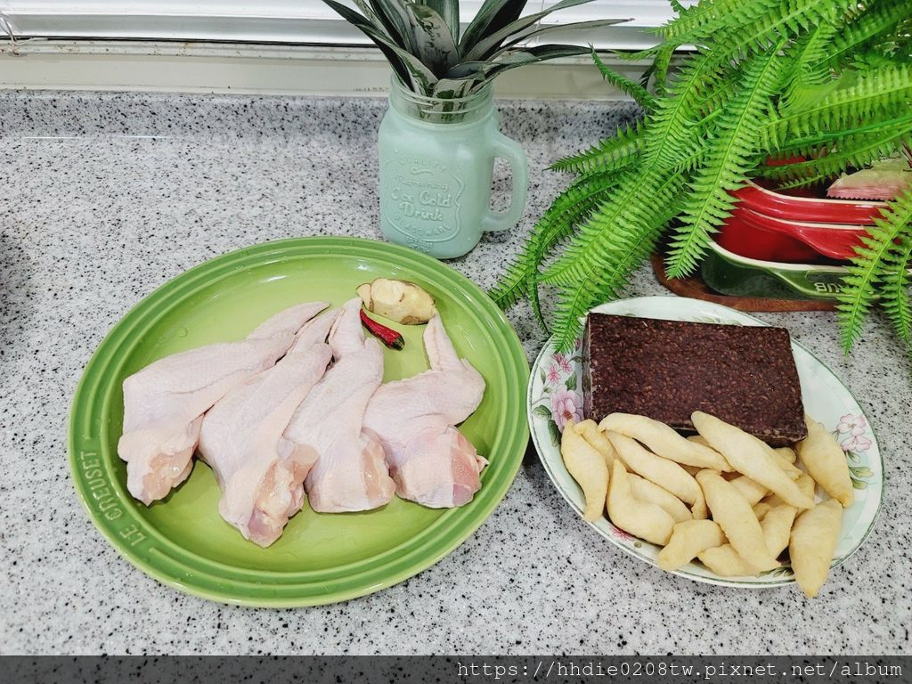 【十八養場】雞翅膀+蒜頭香菇雞湯 (15).jpg