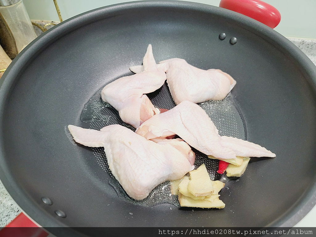 【十八養場】雞翅膀+蒜頭香菇雞湯 (13).jpg