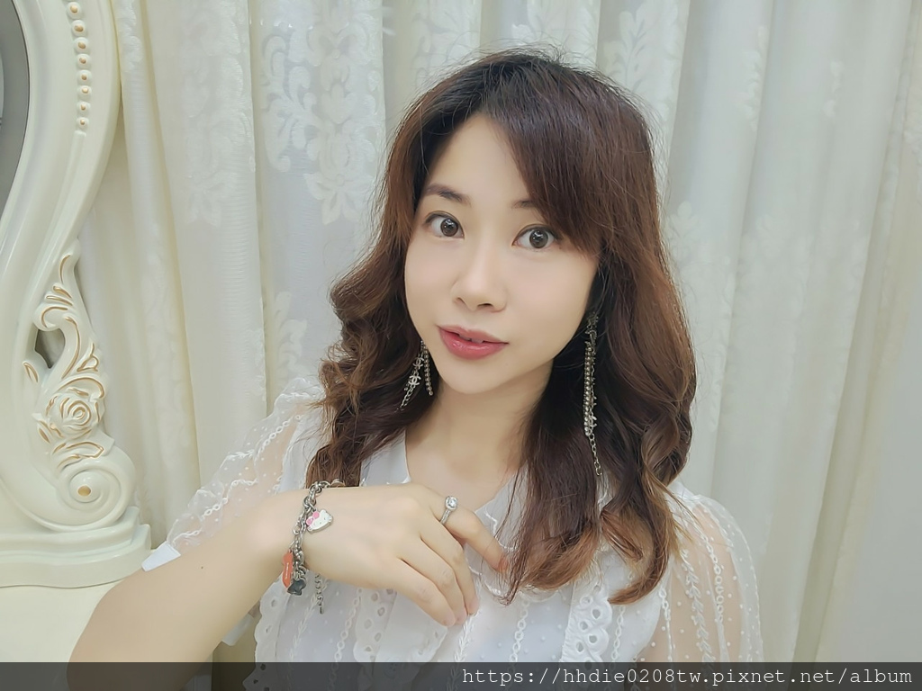 依諜 (7).jpg 負離子柔順吹風機推薦|SANSUI 山水 極勁正負離子高速吹風機