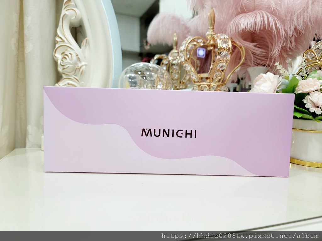 沐尼黑ION負離子溫控直髮梳 (13).jpg 直捲兩用造型梳推薦MUNICHI 沐尼黑ION負離子溫控直髮梳|MCH陶瓷防燙梳齒、5檔溫控、恆溫護髮不燙手、30秒熱機梳整造型好幫手