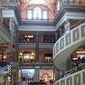 這邊其實叫做Forum Shops