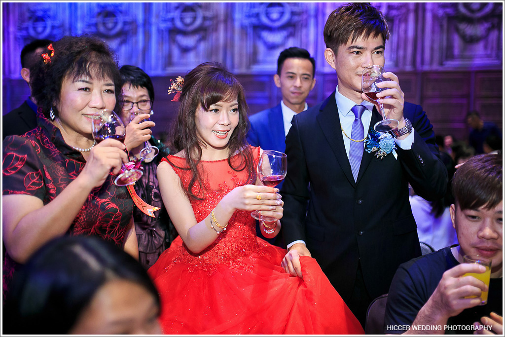 1056-0555.jpg 1056-0555.jpg