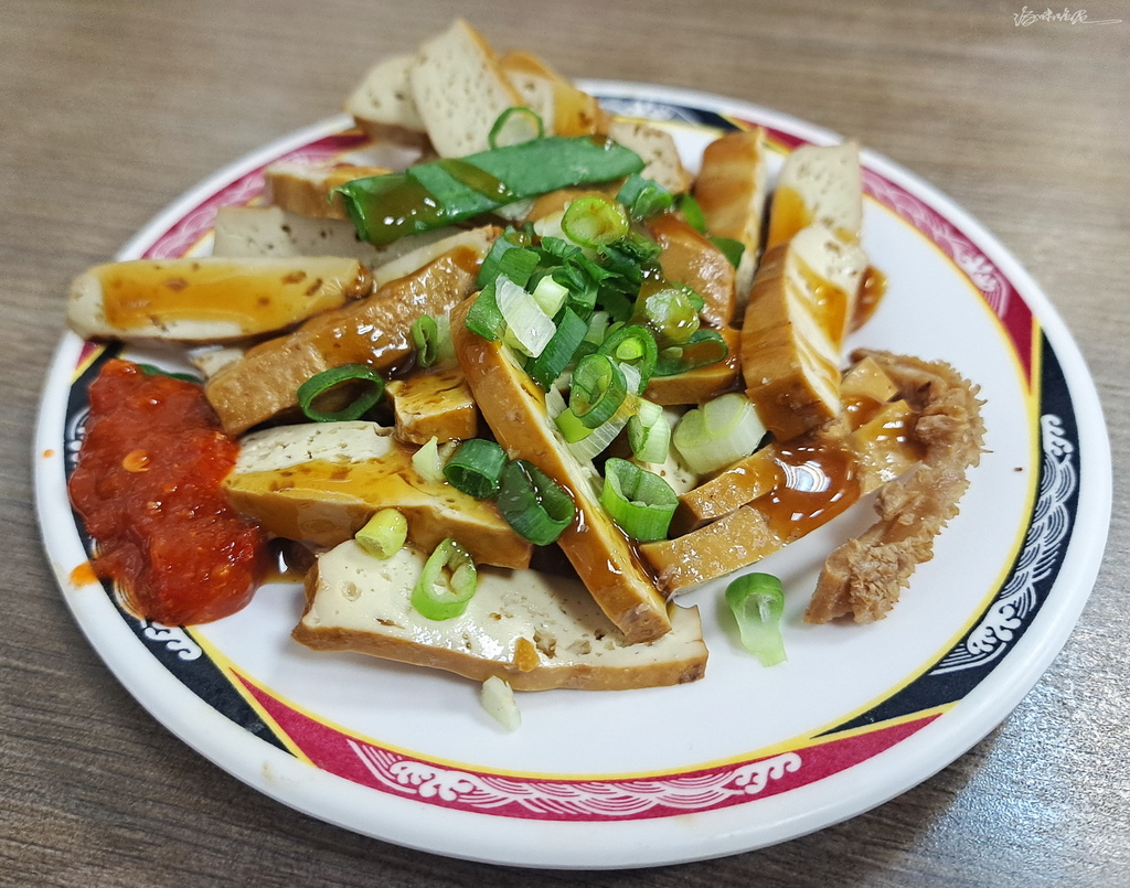 |台北|【三重區。家一牛肉麵(新北大道店)】宵夜也能品嘗的牛