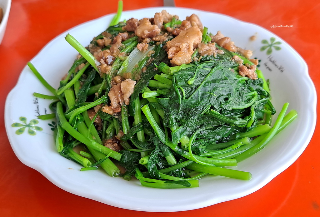 |宜蘭|【三星鄉。阿鳳牛肉麵】田野中隱藏版溫泉泡腳池(品嚐至